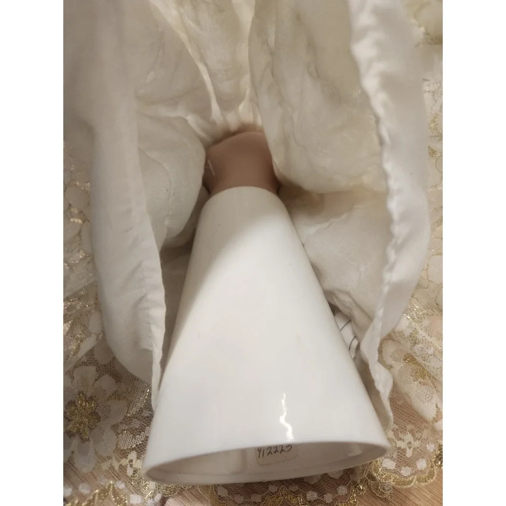 Betty Jane Carter‎ Christmas Angel Tree Topper 